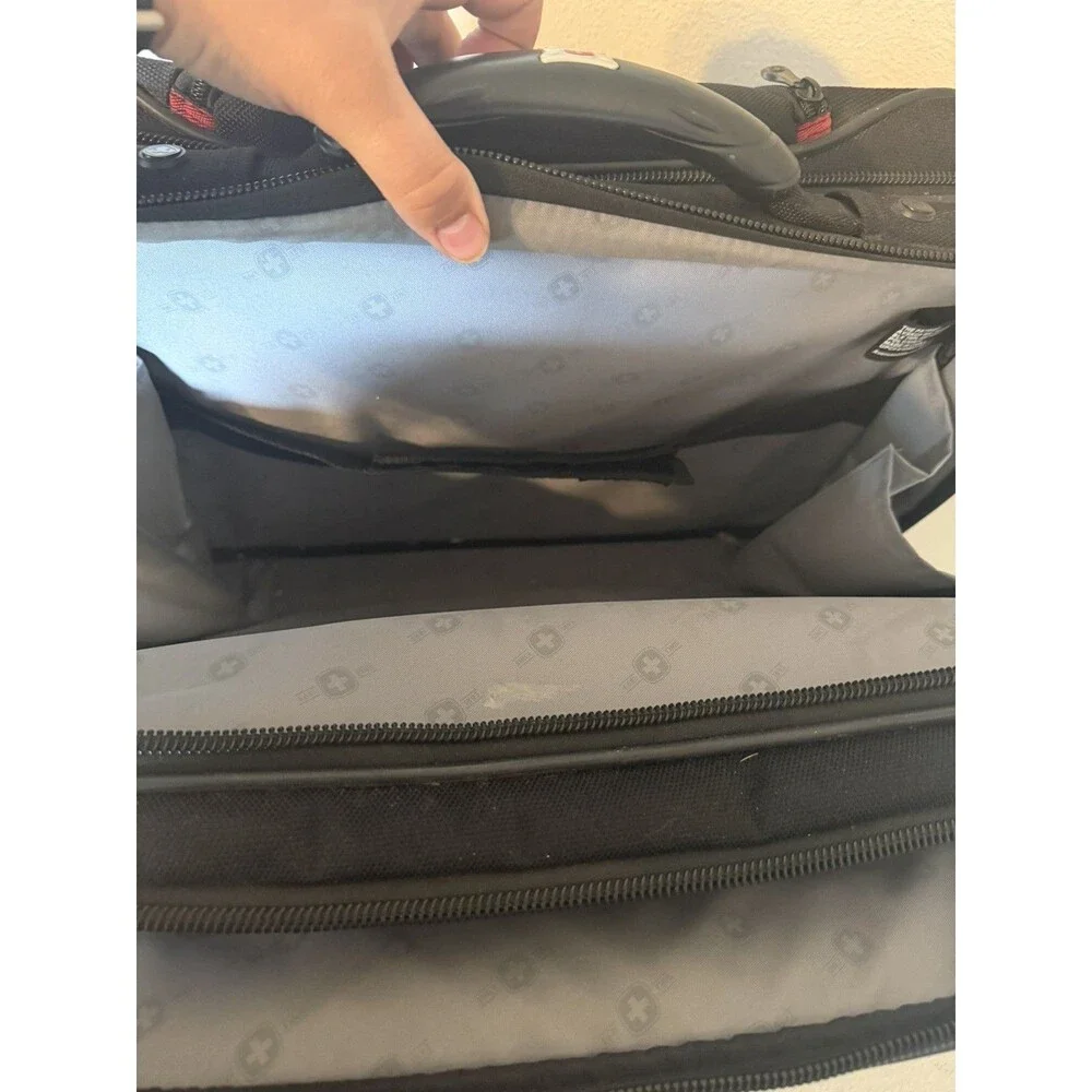 SwissGear bag rolling swiss